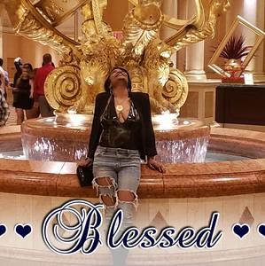 Meet your Posher, Lisa